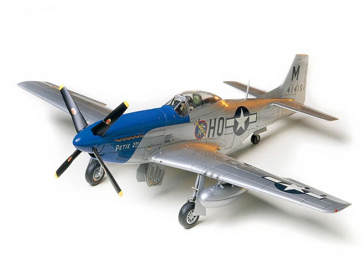 Avion de chasse P-51D Mustang 8th AF 1/48